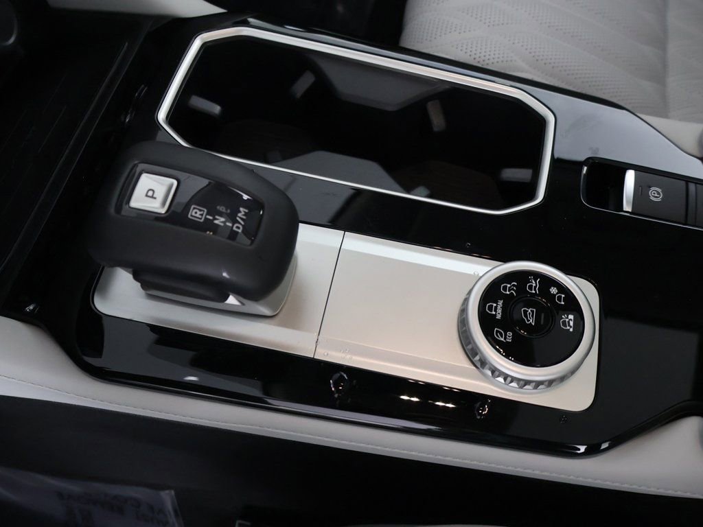 New 2025 Mitsubishi Outlander AWD image 56