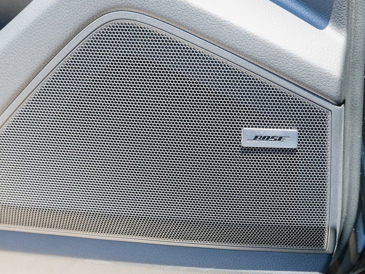 Certified 2025 Porsche Cayenne image 22