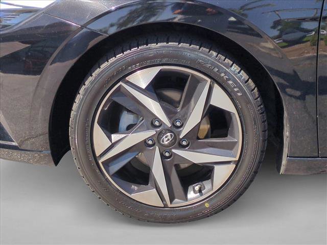 Used 2023 Hyundai Elantra SEL w/ Convenience Package image 22
