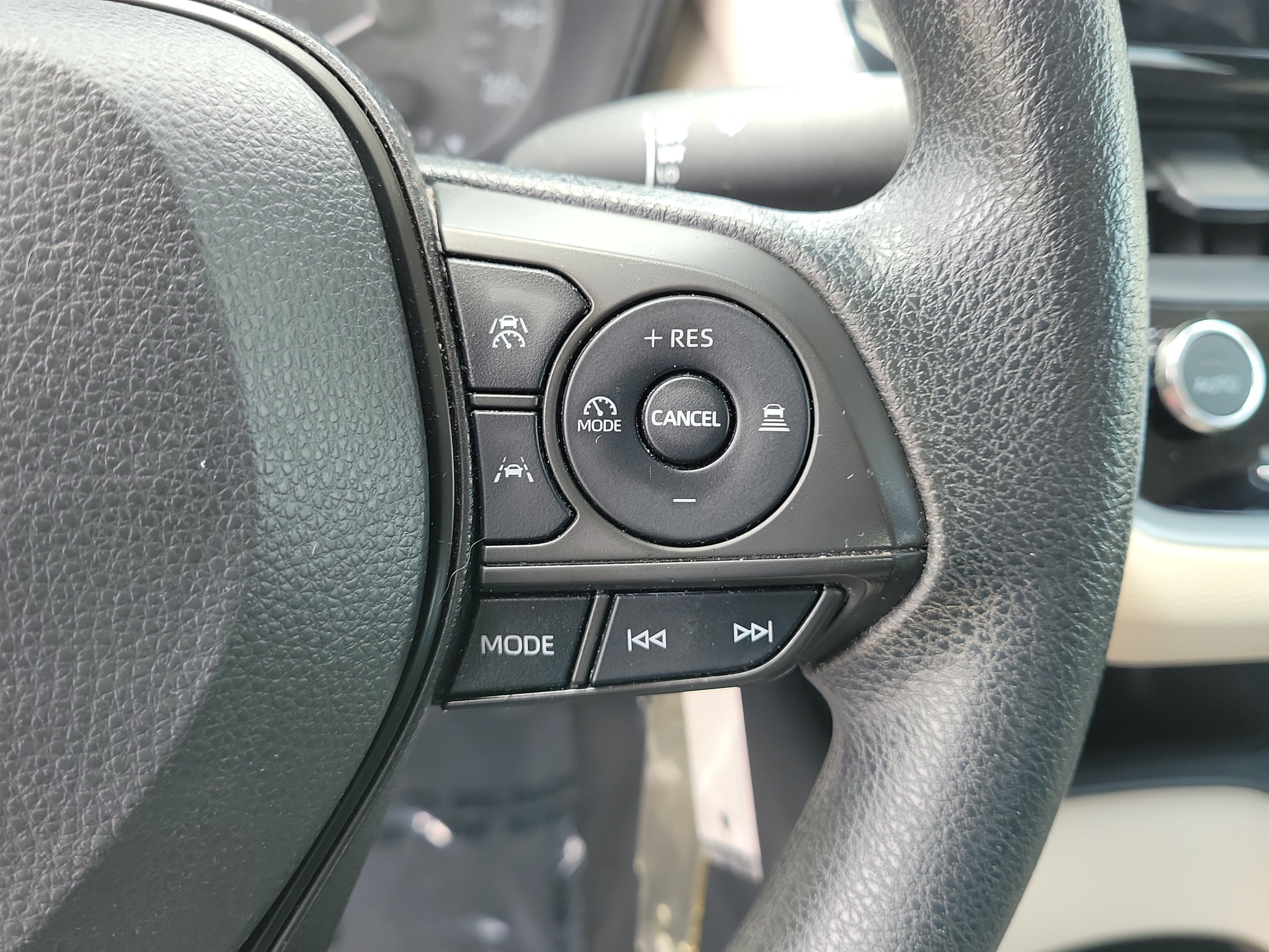 Used 2023 Toyota Corolla LE FWD image 23