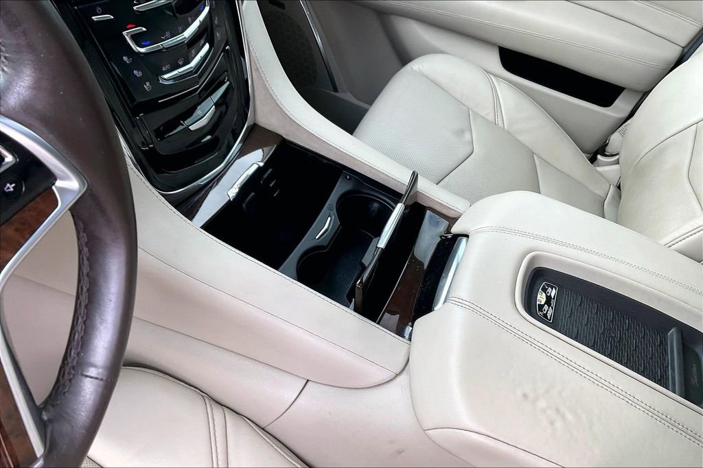 Used 2016 Cadillac Escalade Premium AWD/4WD image 16