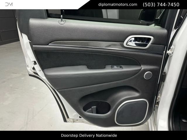 Used 2020 Jeep Grand Cherokee SRT AWD/4WD image 25