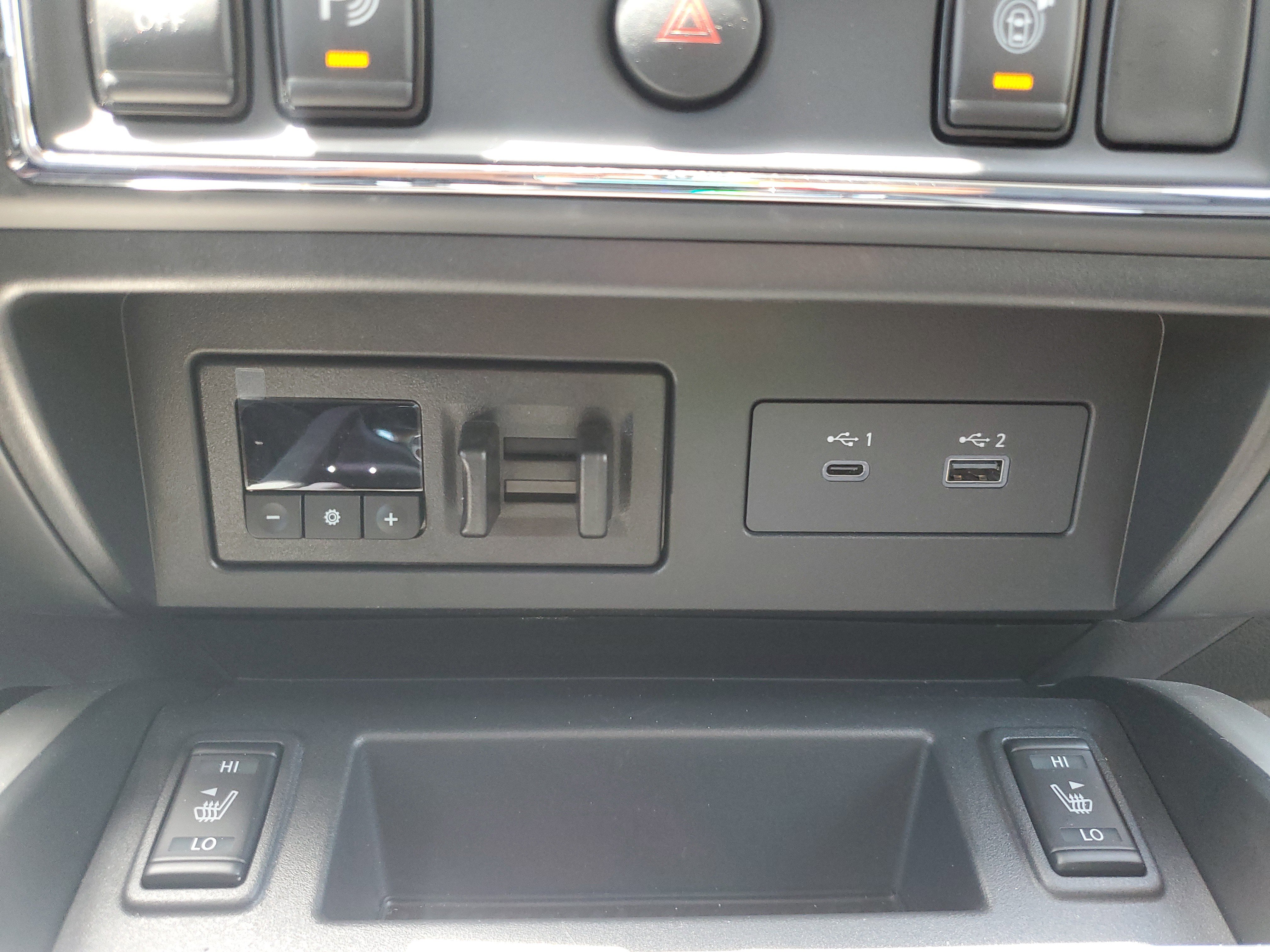 Certified 2024 Nissan Titan SV w/ SV Convenience Package image 23