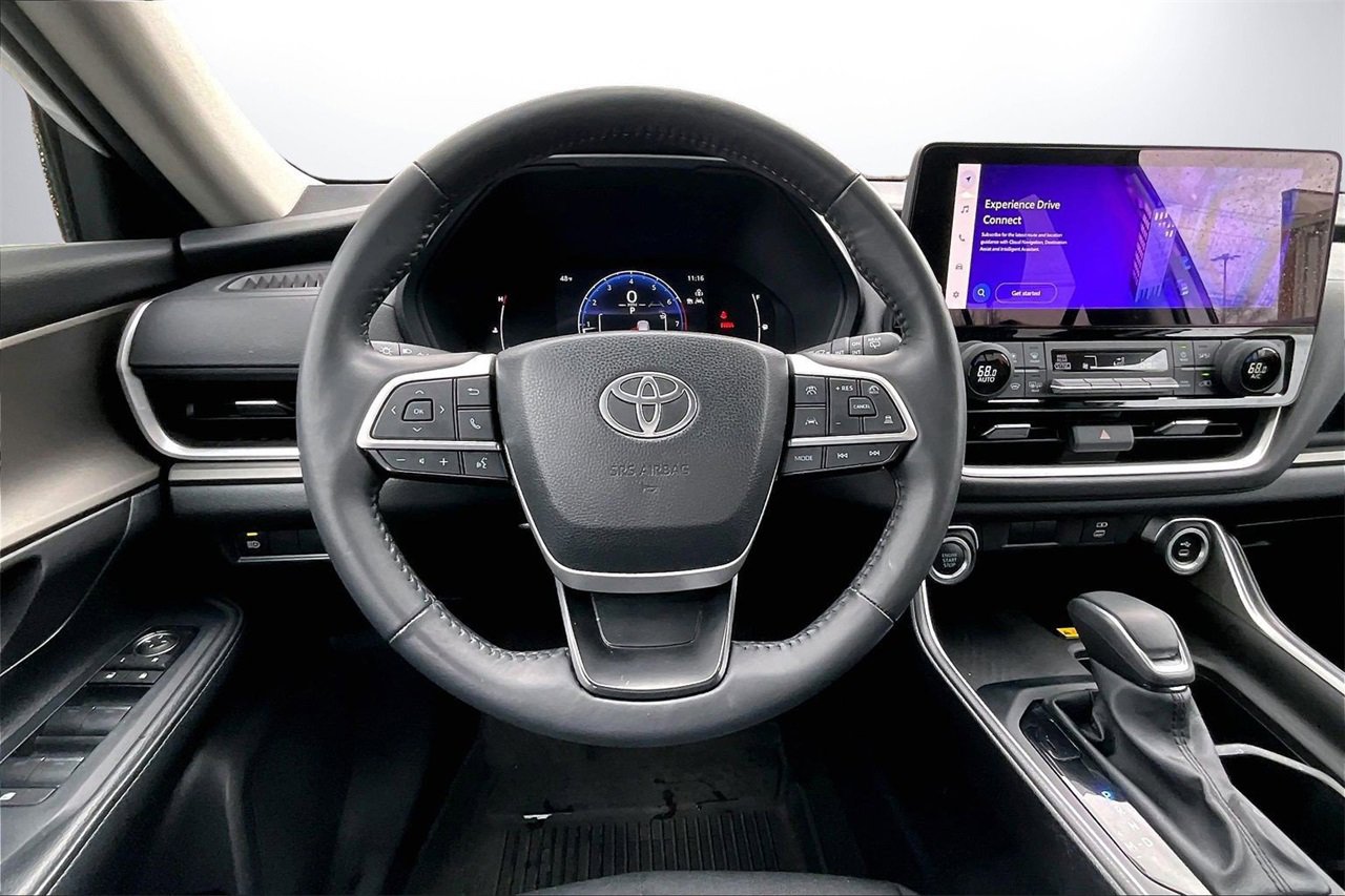 Used 2024 Toyota Grand Highlander Limited image 10