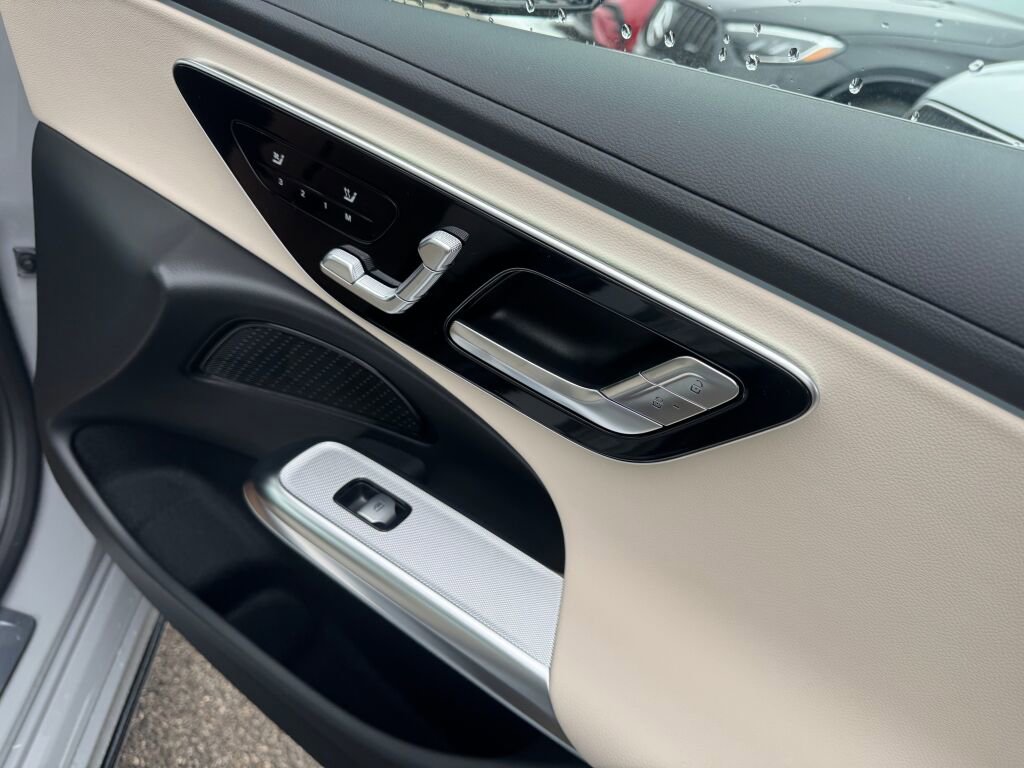 New 2026 Mercedes-Benz E 350 4MATIC Sedan image 22