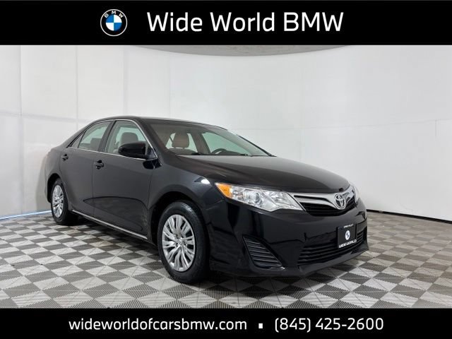 Used 2012 Toyota Camry LE FWD image 1