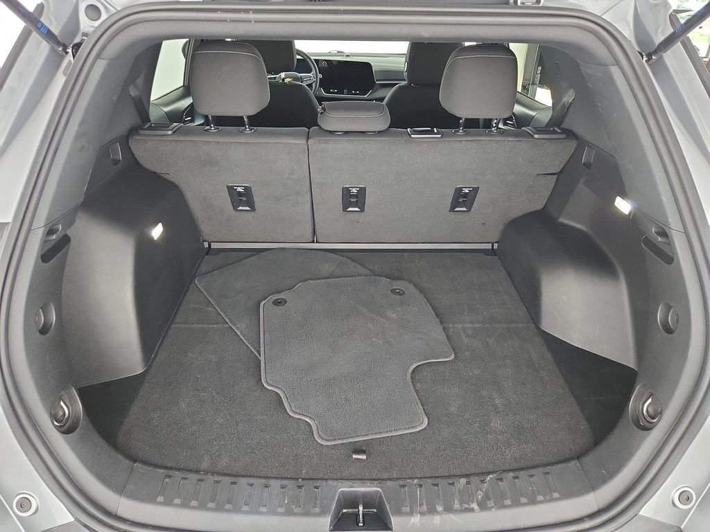 Used 2025 Chevrolet Equinox LT image 31