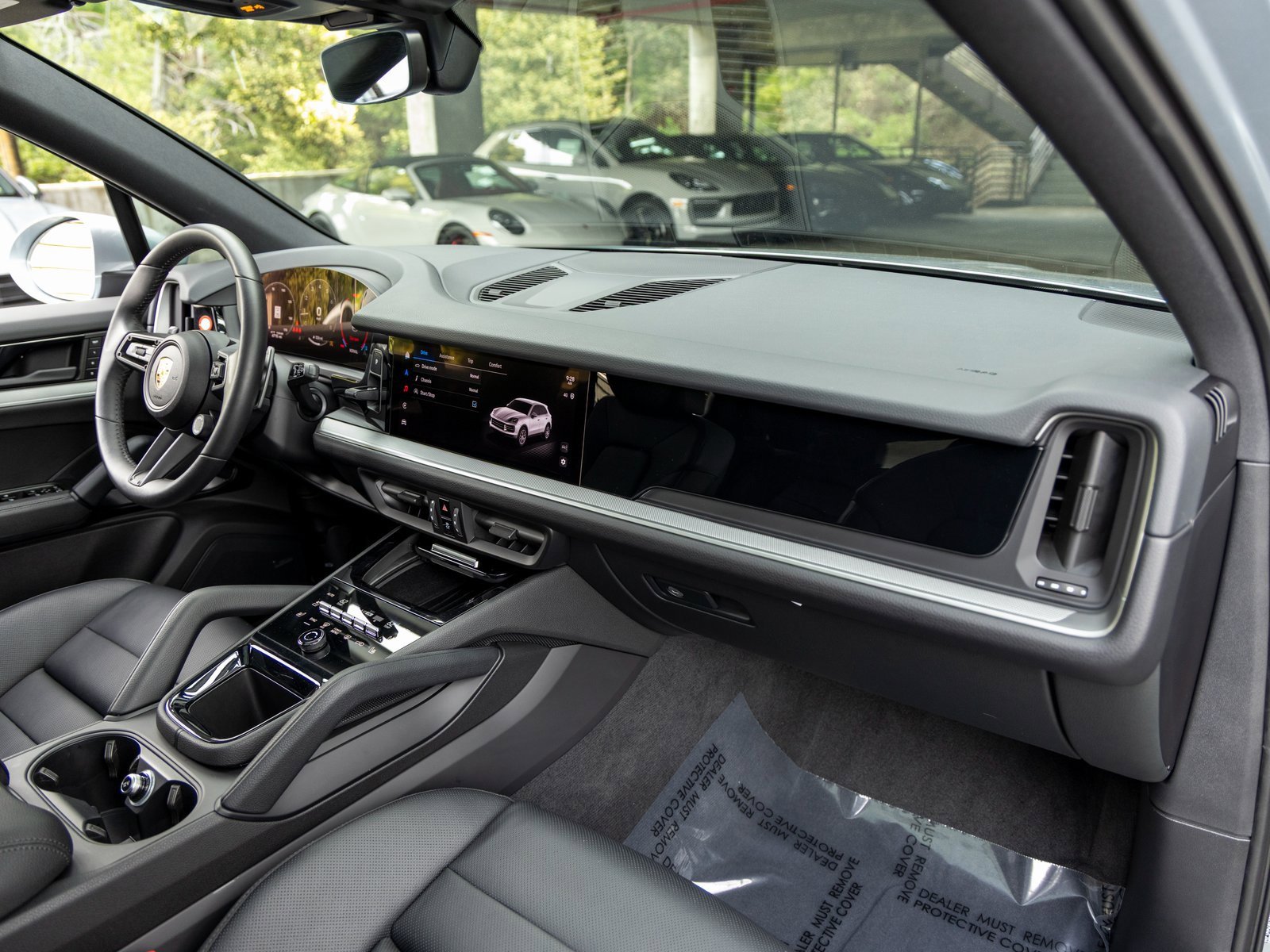 Certified 2025 Porsche Cayenne image 55