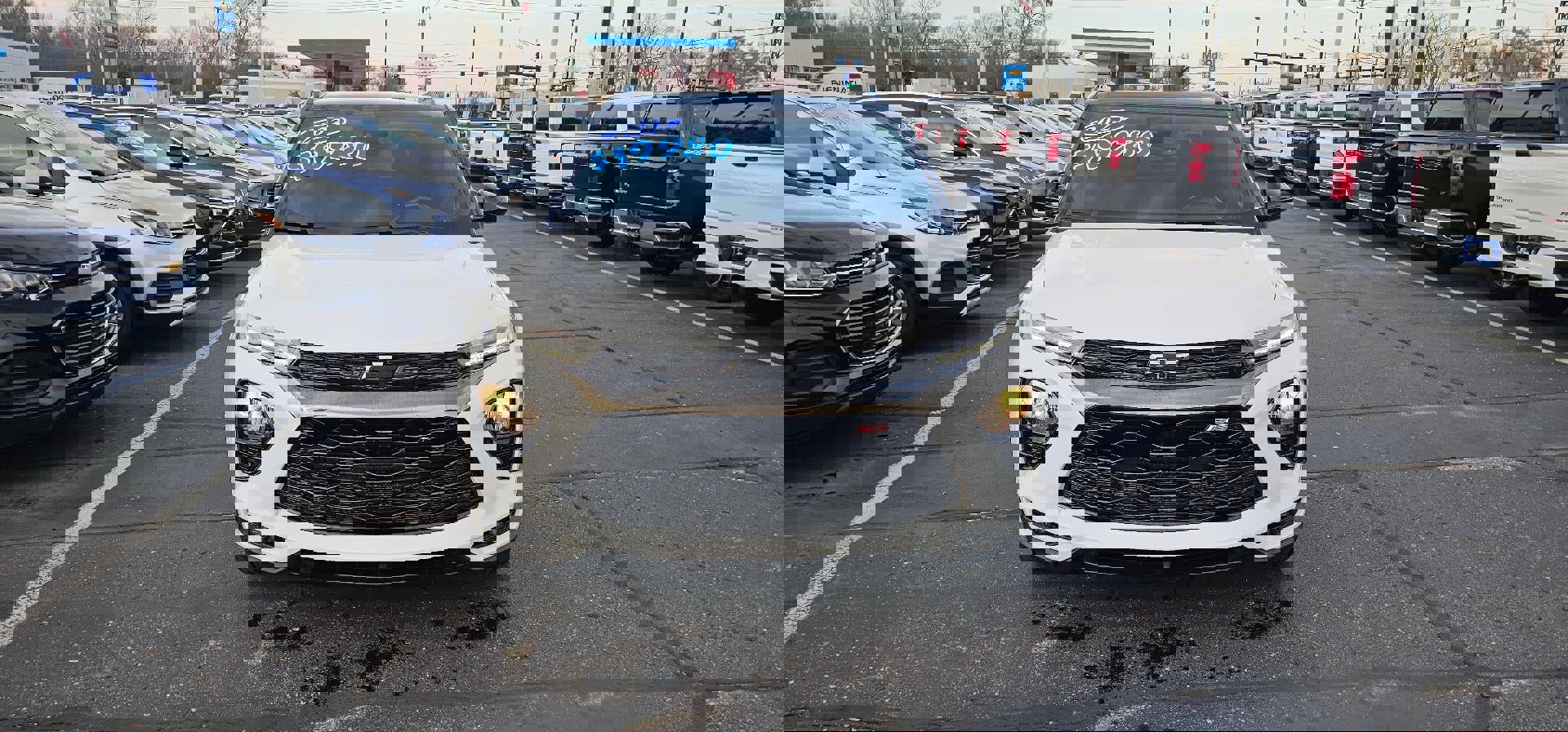 Certified 2023 Chevrolet TrailBlazer RS w/ Convenience Package image 2