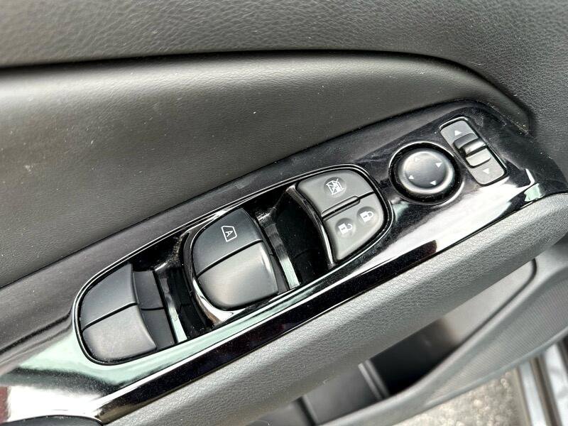 Used 2023 Nissan Altima 2.5 SV image 8