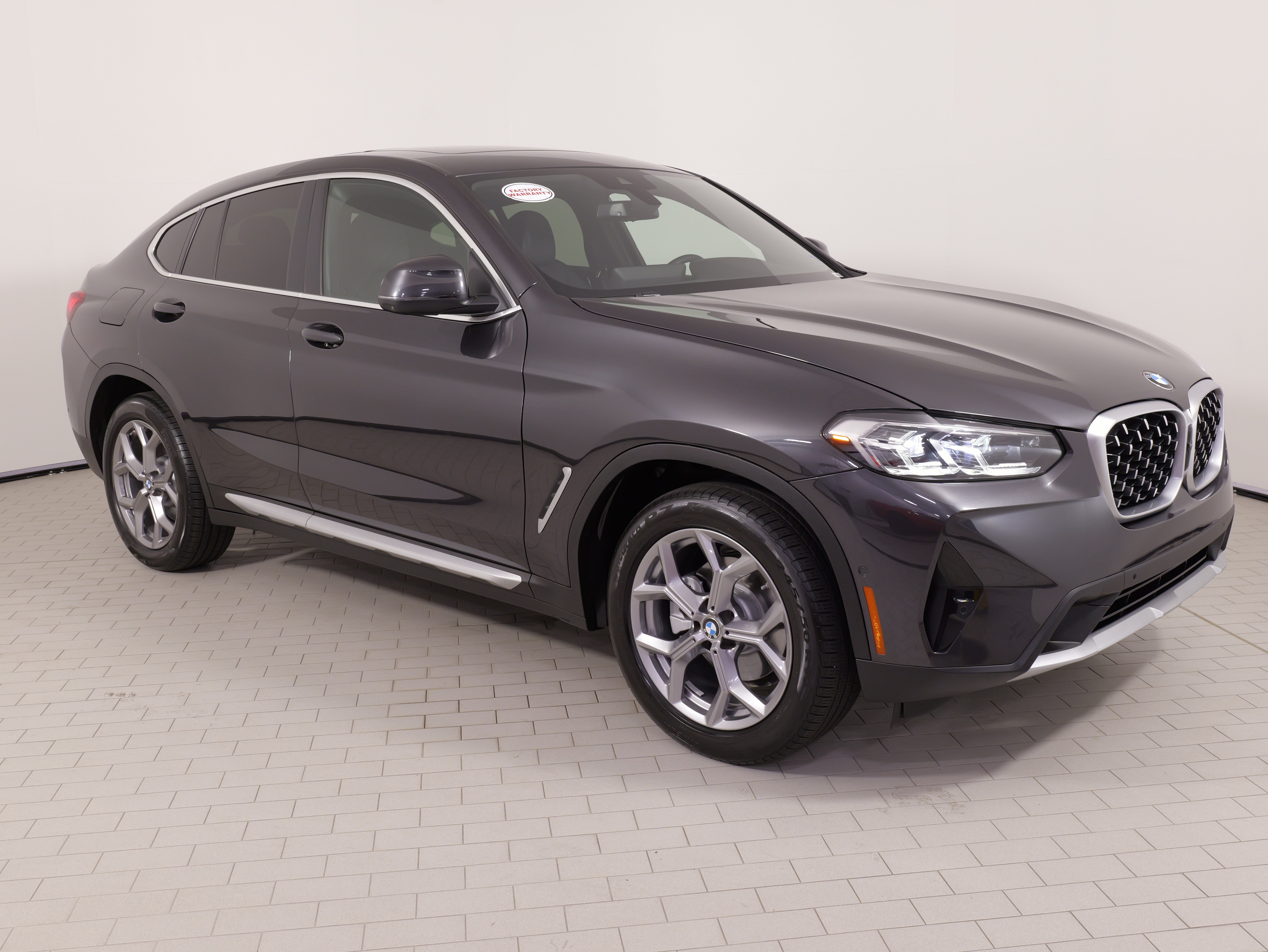 Used 2025 BMW X4 xDrive30i AWD/4WD image 8