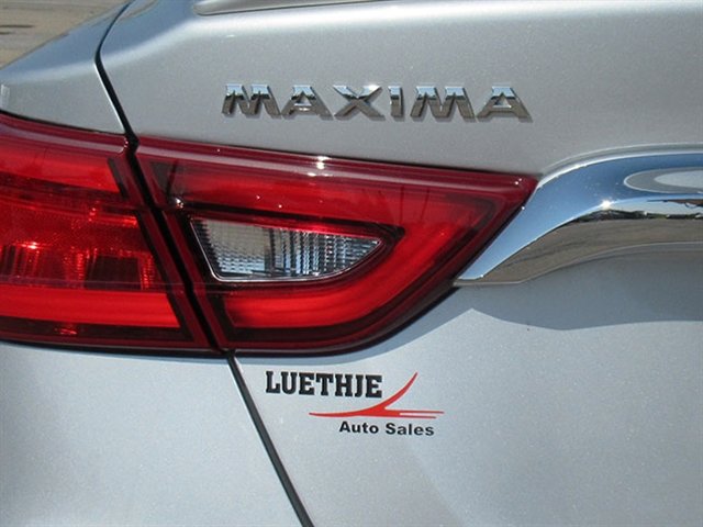 Used 2016 Nissan Maxima Platinum w/ Interior Lighting Package image 40