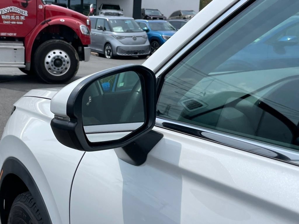 Used 2023 Honda CR-V EX-L image 25