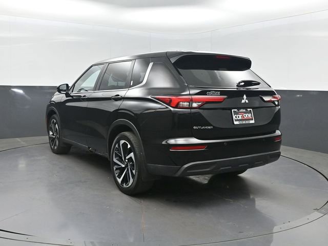 Used 2022 Mitsubishi Outlander ES AWD/4WD image 3