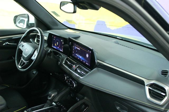 Used 2025 Chevrolet TrailBlazer ACTIV w/ Convenience Package image 11