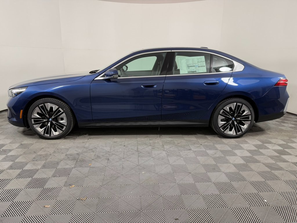 New 2025 BMW 540i xDrive w/ Premium Package image 6