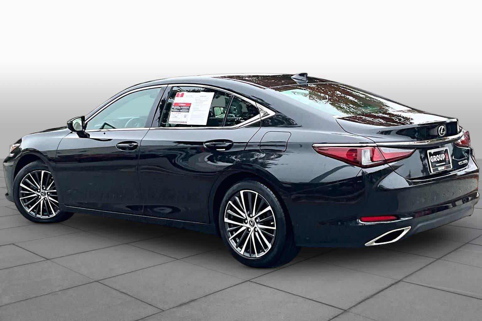 Used 2023 Lexus ES 350 w/ Premium Package FWD image 12