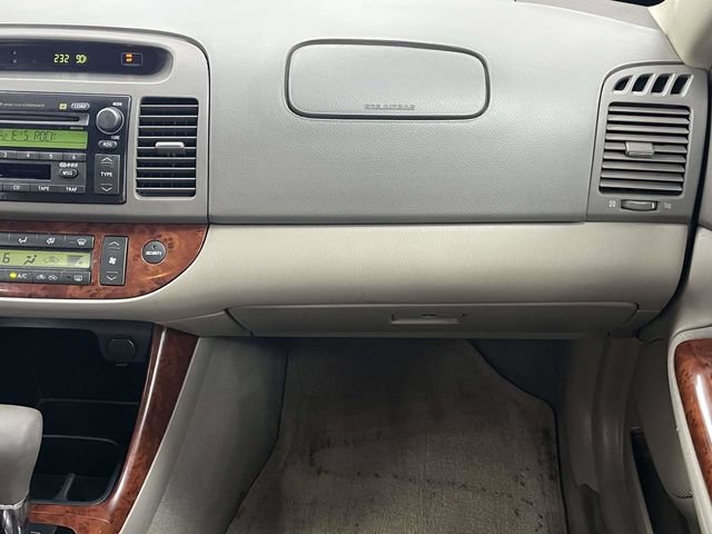 Used 2004 Toyota Camry XLE FWD image 19
