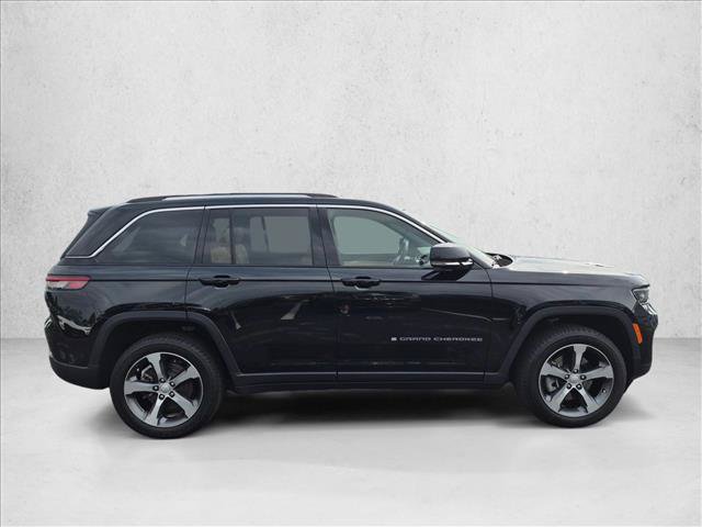 Used 2022 Jeep Grand Cherokee Limited 4xe AWD/4WD image 4