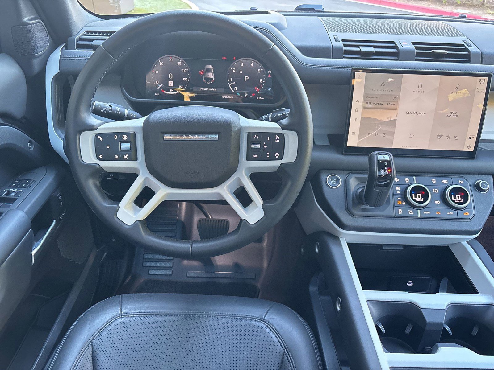 Certified 2025 Land Rover Defender 110 X-Dynamic SE image 28