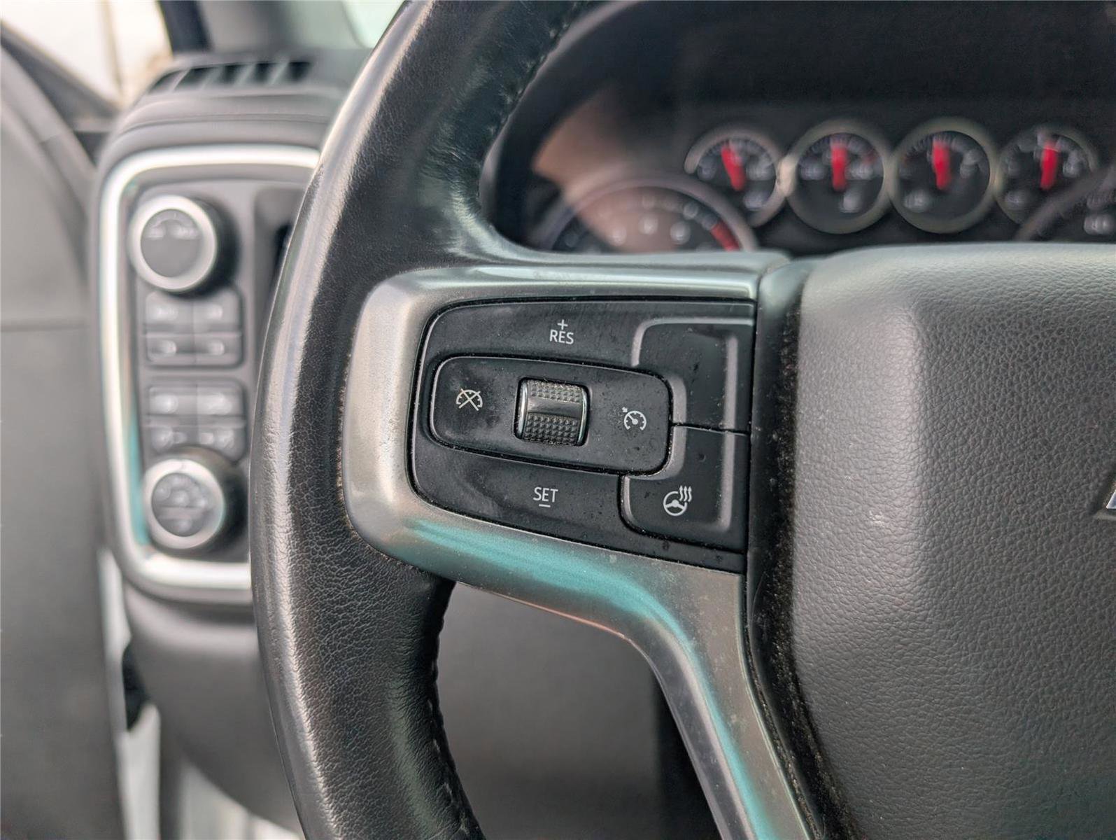 Used 2020 Chevrolet Silverado 2500 LTZ w/ LTZ Convenience Package image 28