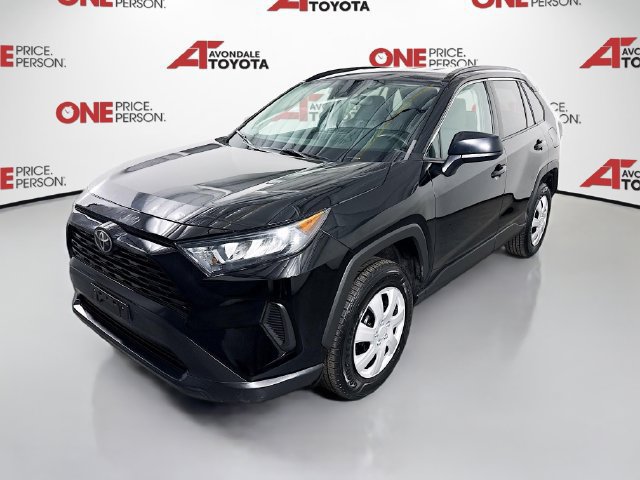 Used 2020 Toyota RAV4 LE FWD image 3