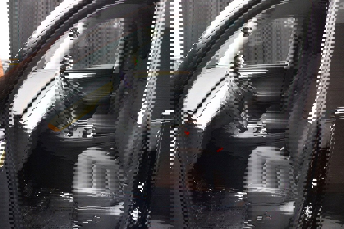 Used 2023 Tesla Model Y Long Range image 26