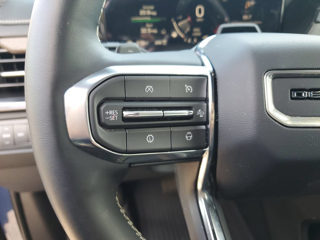 Used 2025 GMC Acadia Denali w/ Super Cruise Package AWD/4WD image 23