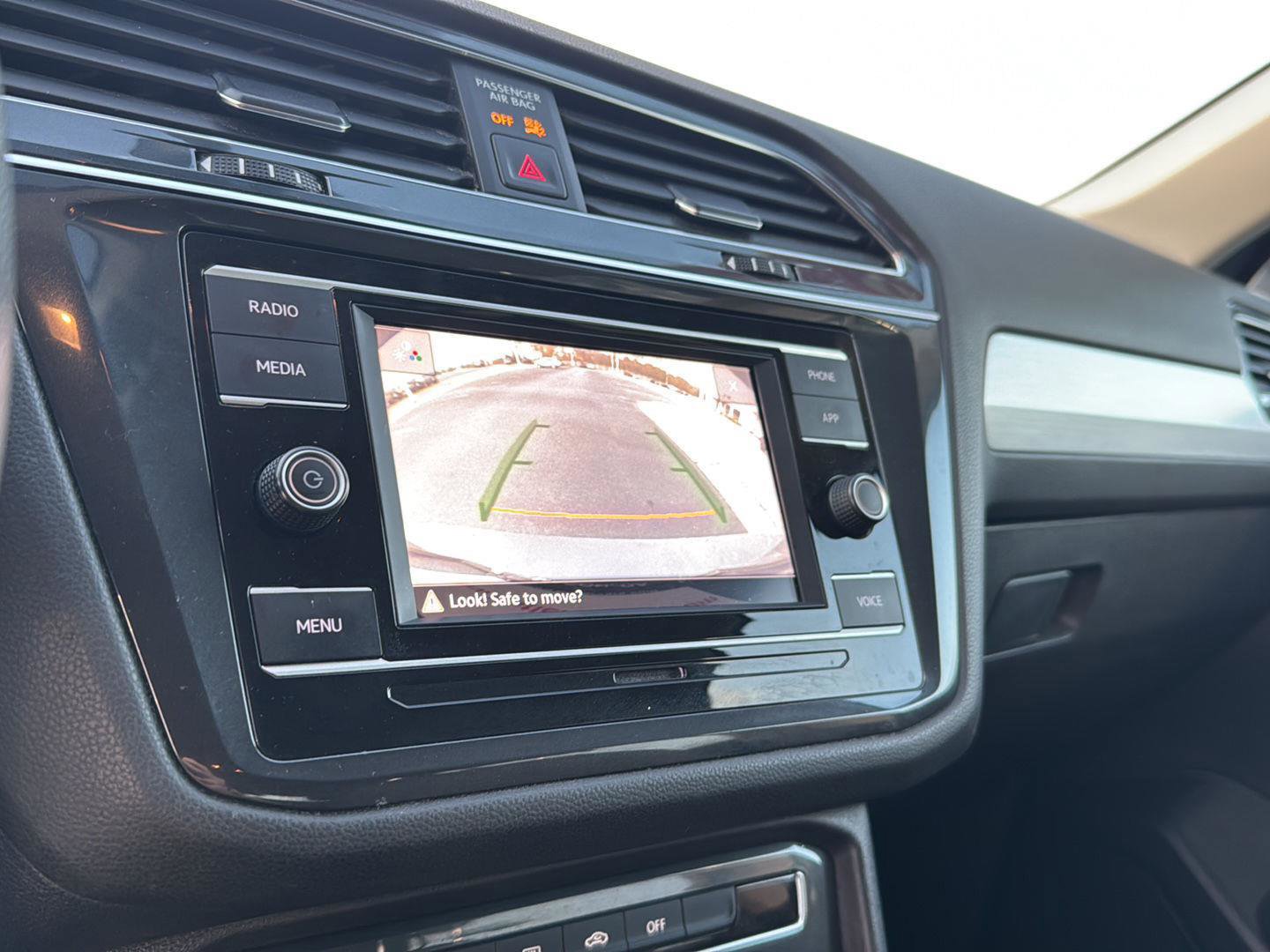 Used 2021 Volkswagen Tiguan S image 22