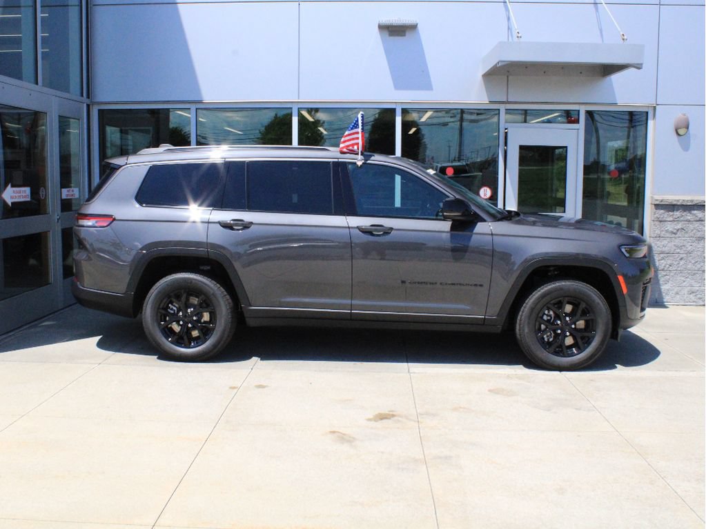 New 2026 Jeep Grand Cherokee L 4WD image 4