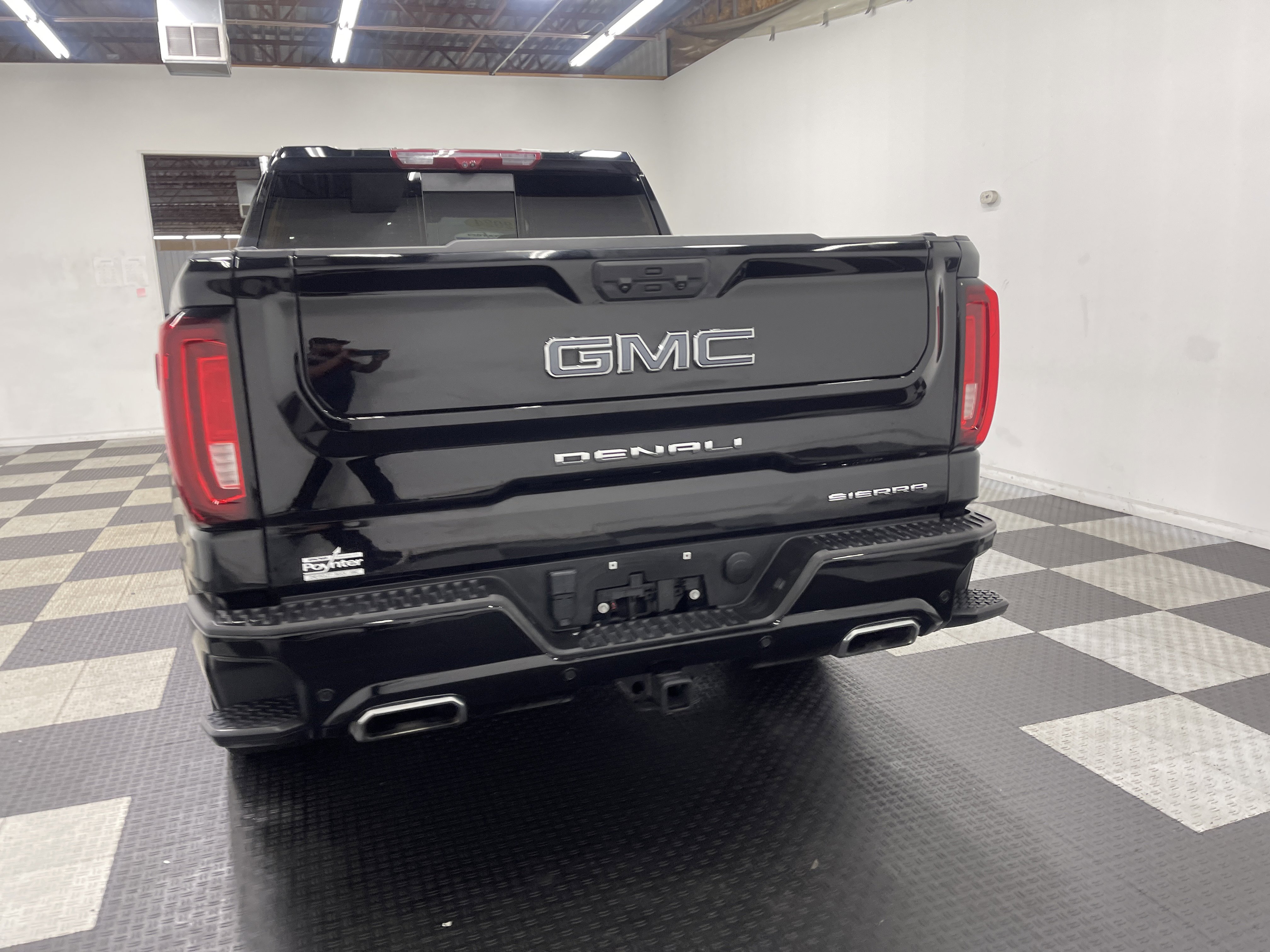 Used 2024 GMC Sierra 1500 Denali Ultimate image 3