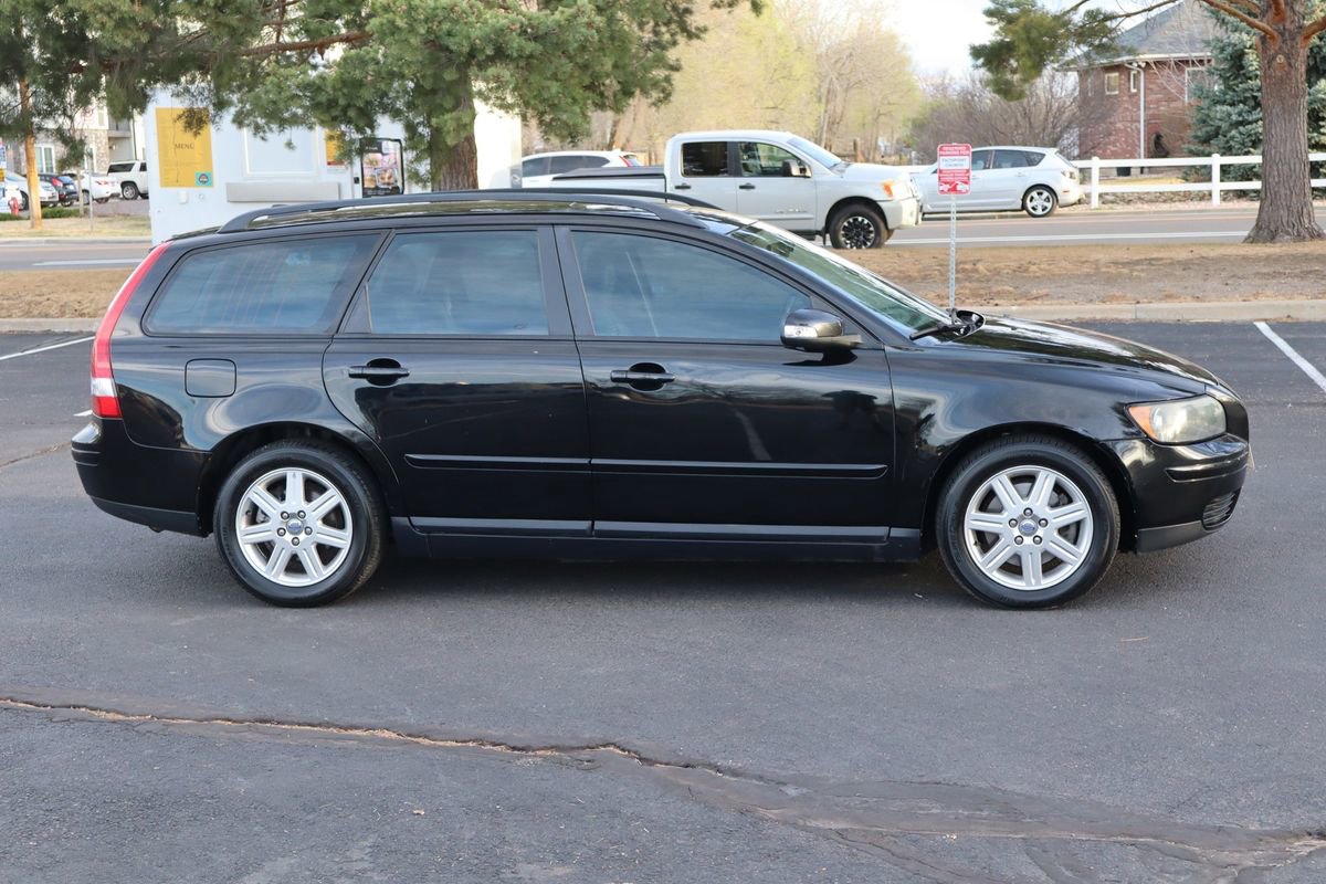 Used 2007 Volvo V50 2.4i image 3