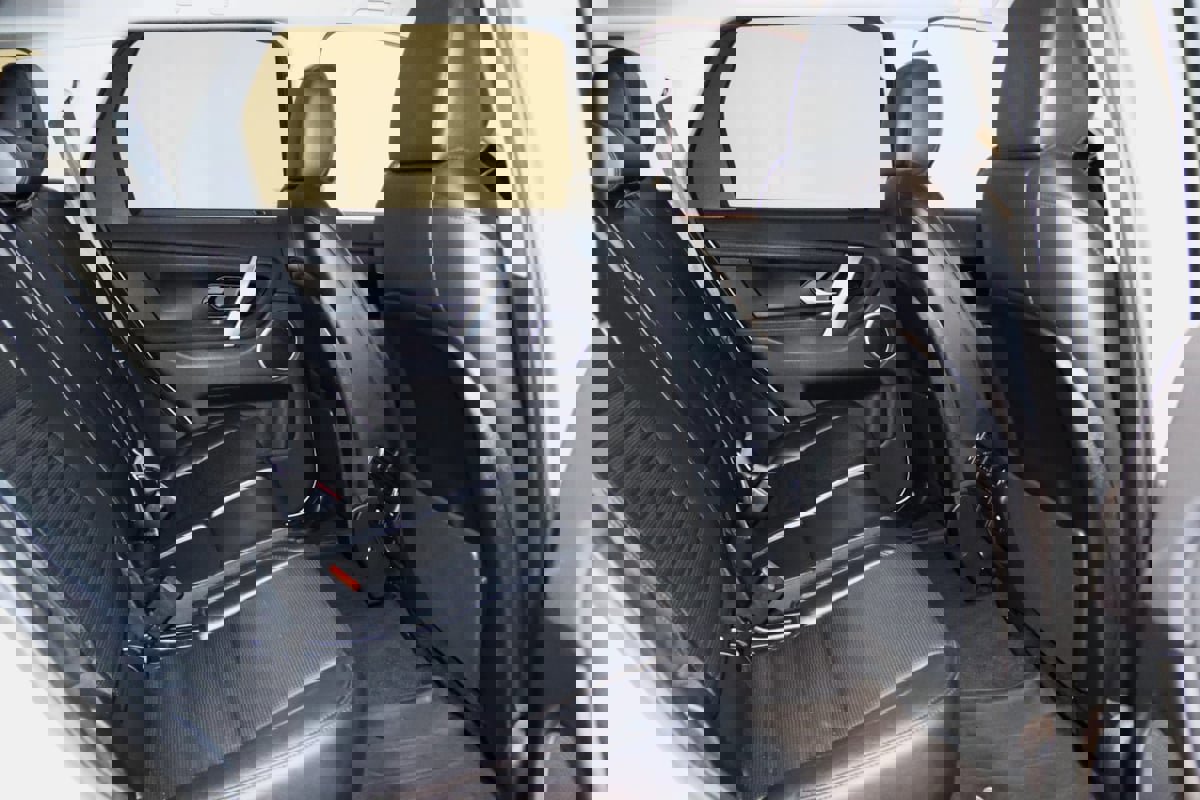 Used 2020 Land Rover Discovery Sport S image 59