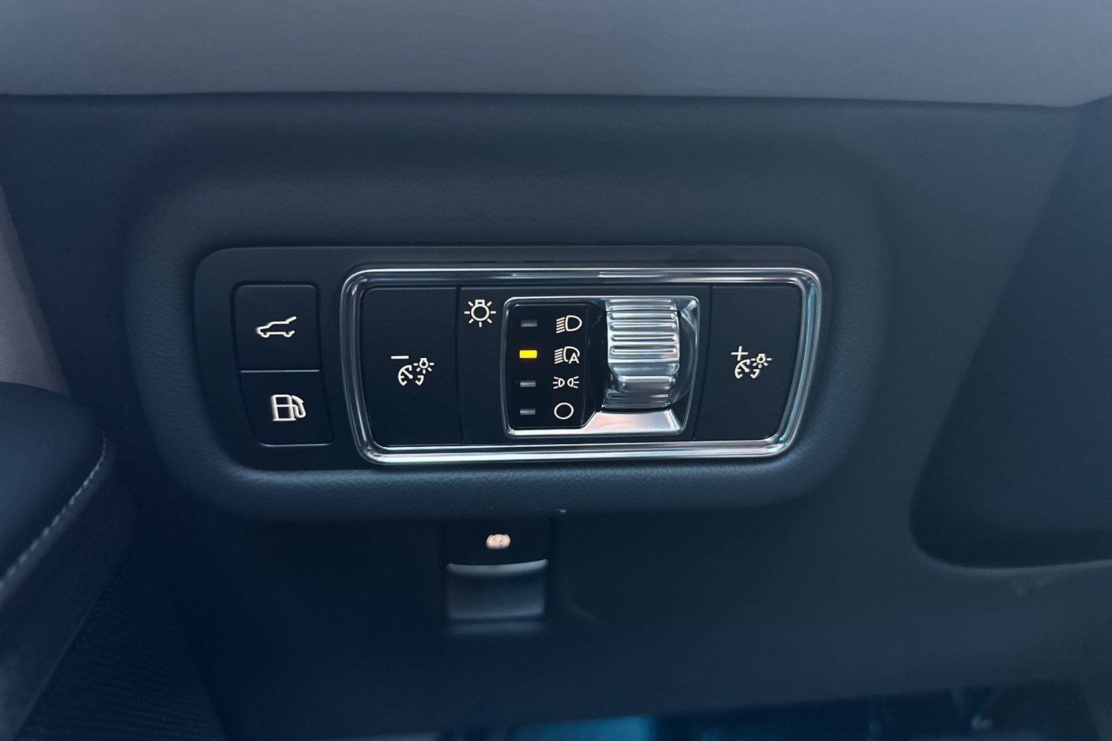 New 2025 Lincoln Nautilus Premier w/ Equipment Group 102A image 27