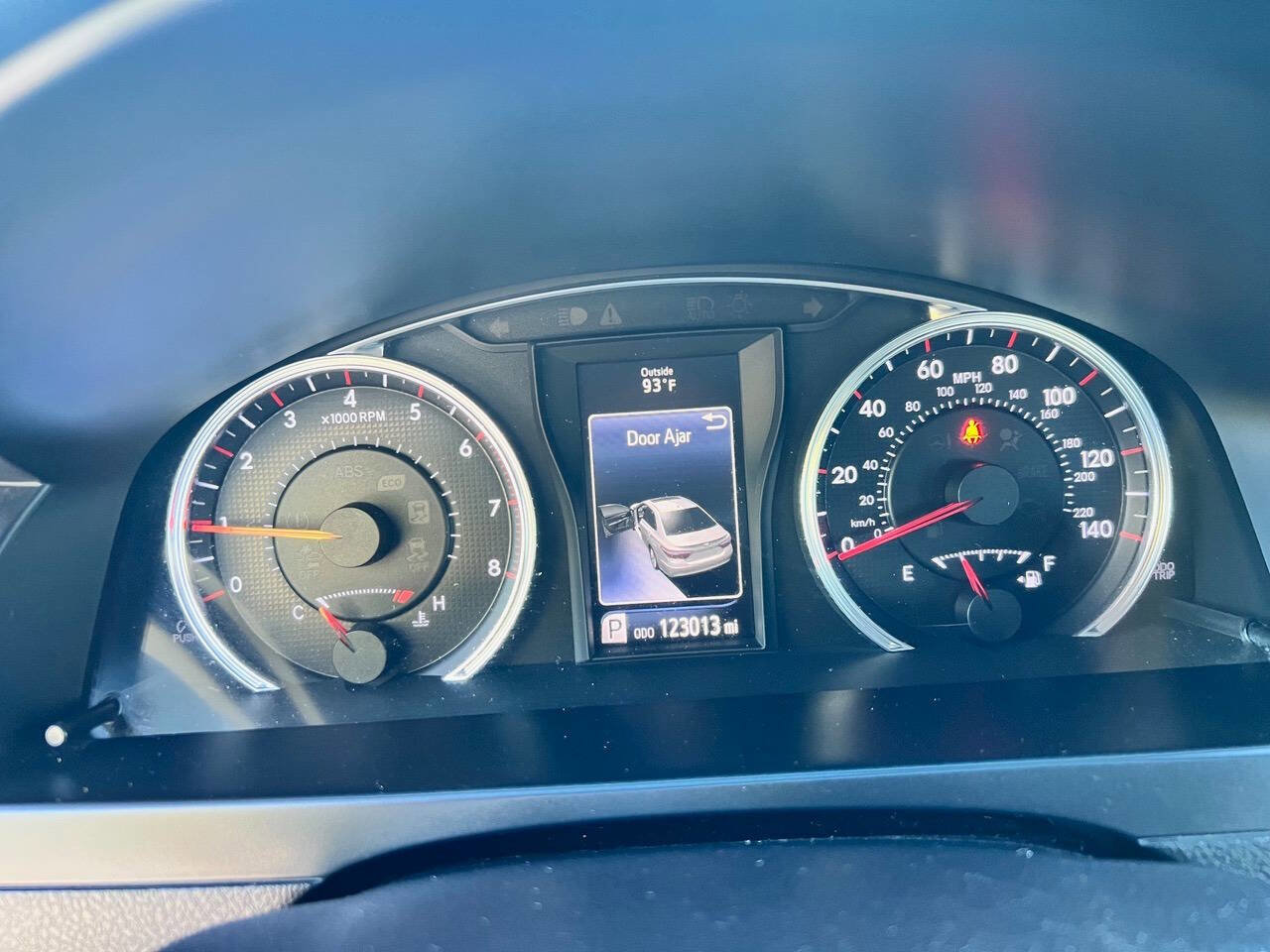 Used 2015 Toyota Camry SE image 8