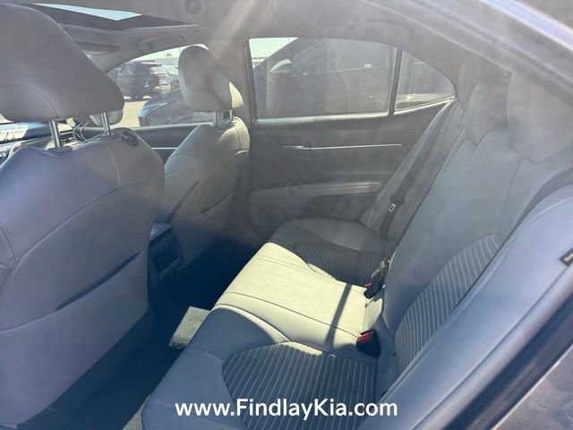 Used 2019 Toyota Camry SE w/ Convenience Package FWD image 2