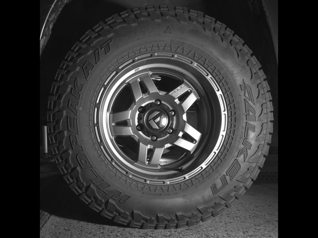Used 2010 Toyota Tacoma 4x4 Double Cab image 32