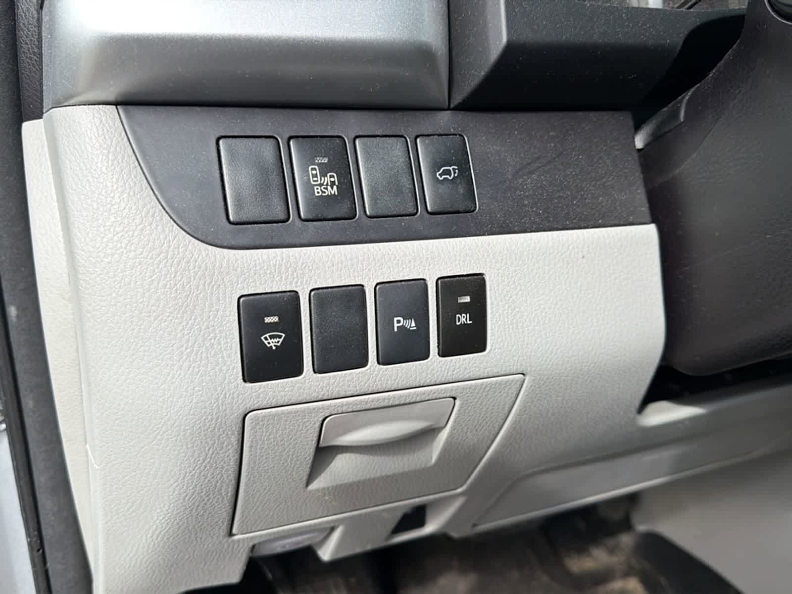 Used 2015 Toyota Highlander Limited image 10