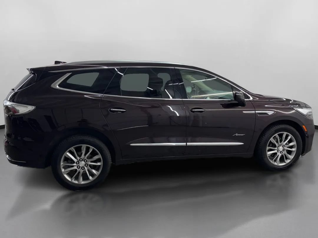 Used 2022 Buick Enclave Avenir w/ Avenir Technology Package AWD/4WD image 11