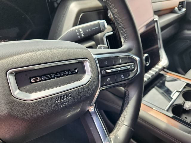 Used 2025 GMC Yukon Denali AWD/4WD image 25
