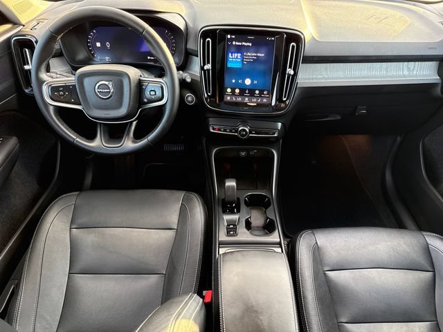 Used 2024 Volvo XC40 B5 Core AWD/4WD image 11