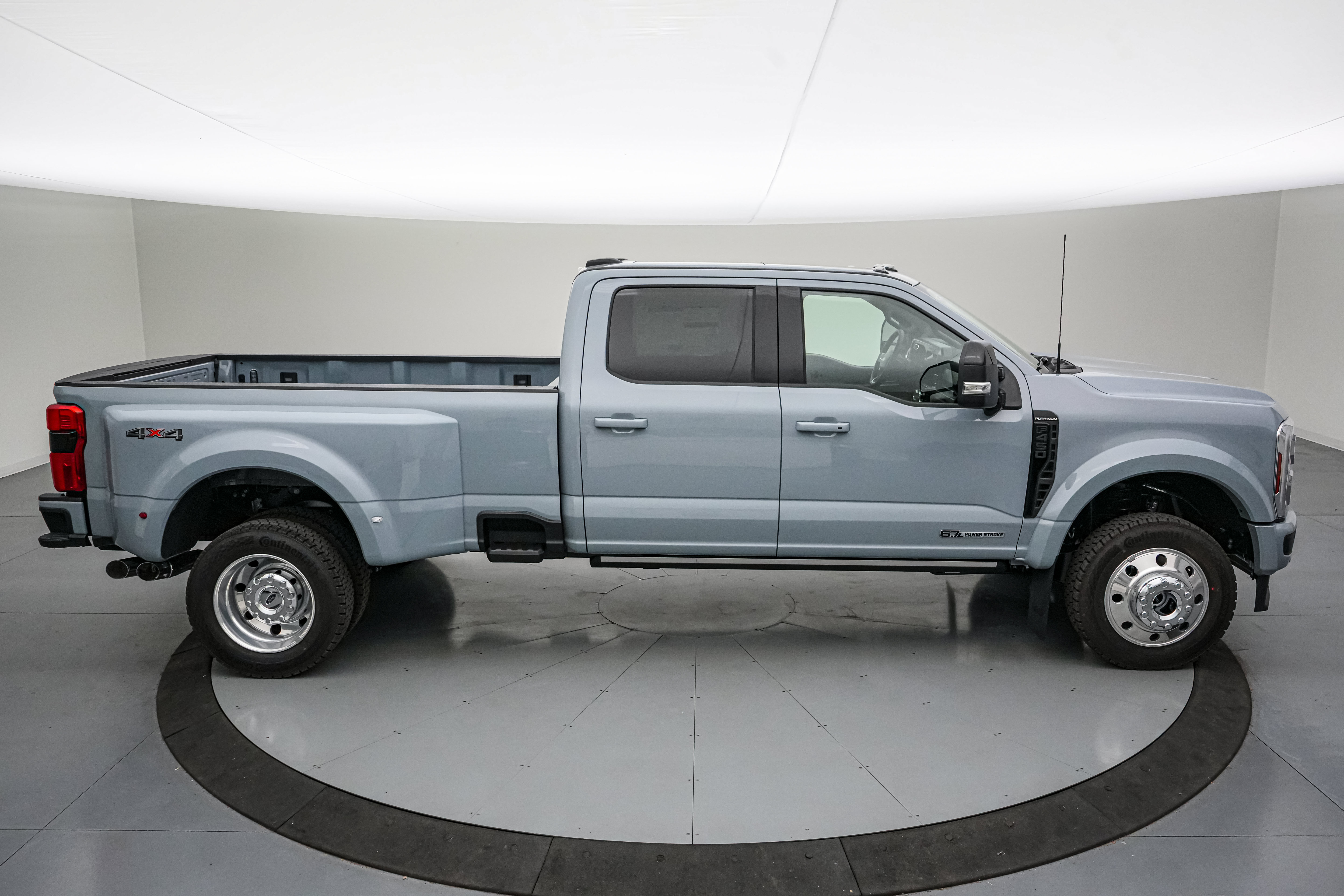 New 2026 Ford F450 Platinum AWD/4WD image 3