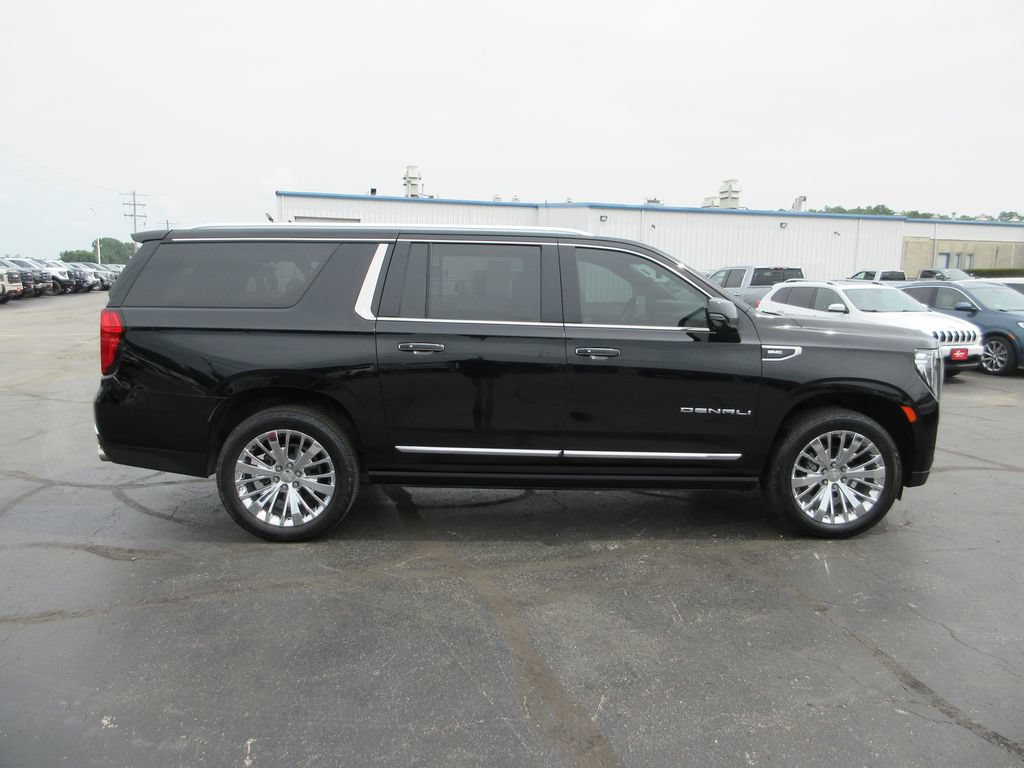 Certified 2021 GMC Yukon XL Denali w/ Denali Premium Package AWD/4WD image 6
