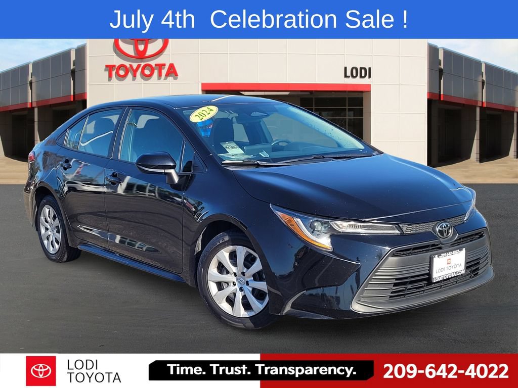Used 2024 Toyota Corolla LE FWD image 1