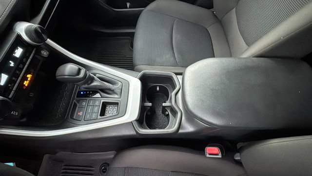 Used 2024 Toyota RAV4 LE image 21
