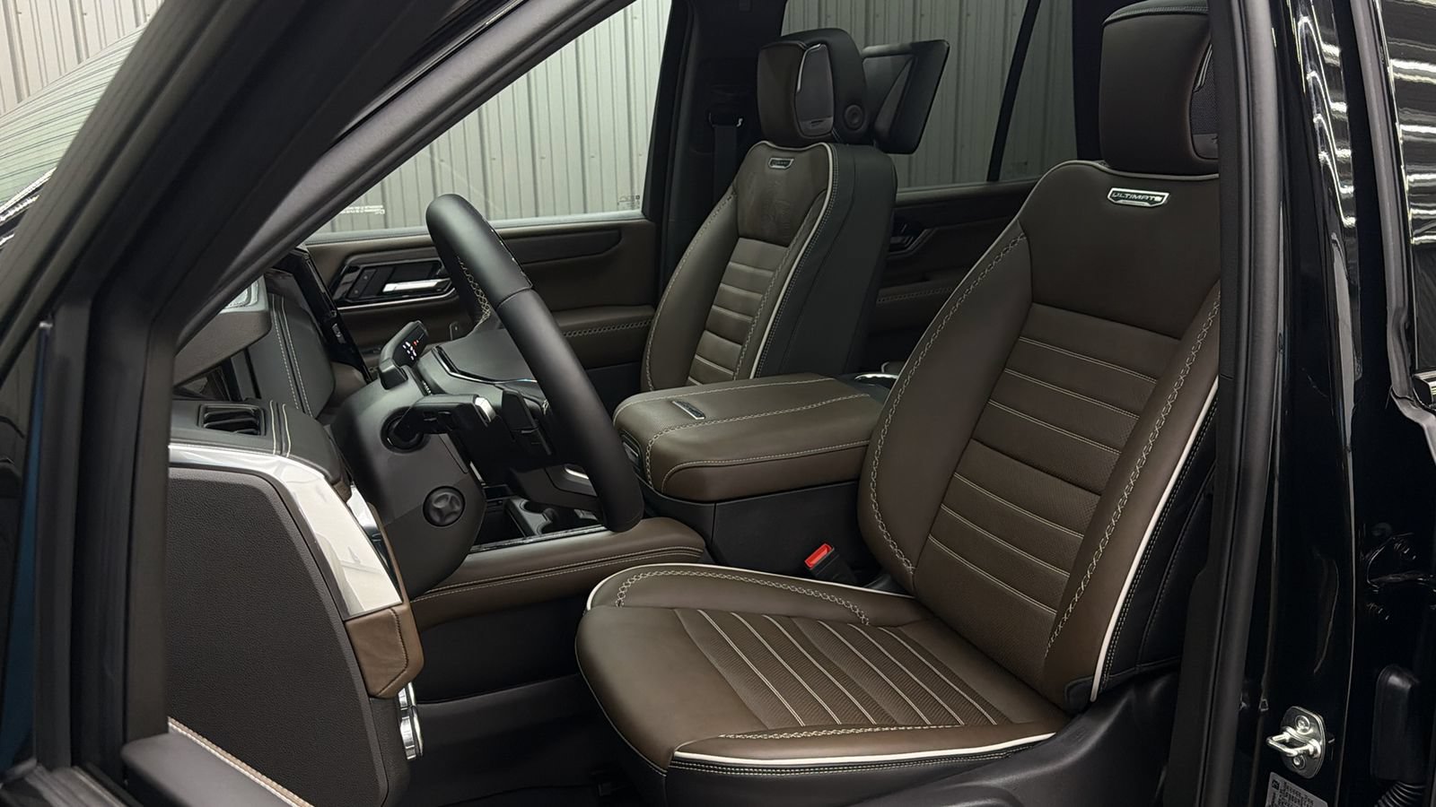 Used 2026 GMC Yukon Denali Ultimate AWD/4WD image 31