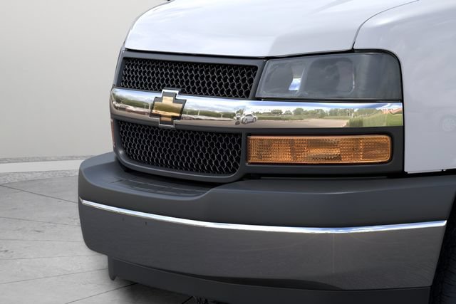 New 2025 Chevrolet Express 3500 w/ Power Convenience Package RWD image 16