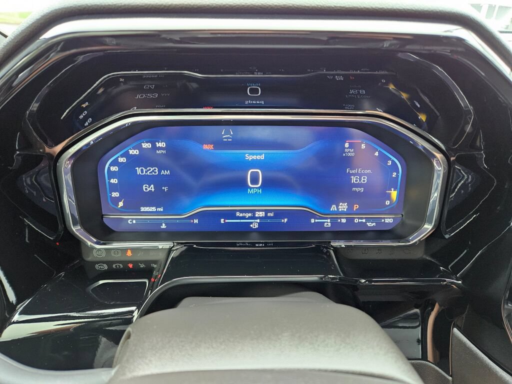 Used 2024 Chevrolet Silverado 1500 High Country w/ Technology Package AWD/4WD image 26