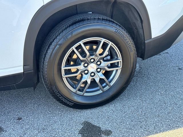 Used 2025 GMC Acadia Elevation image 36