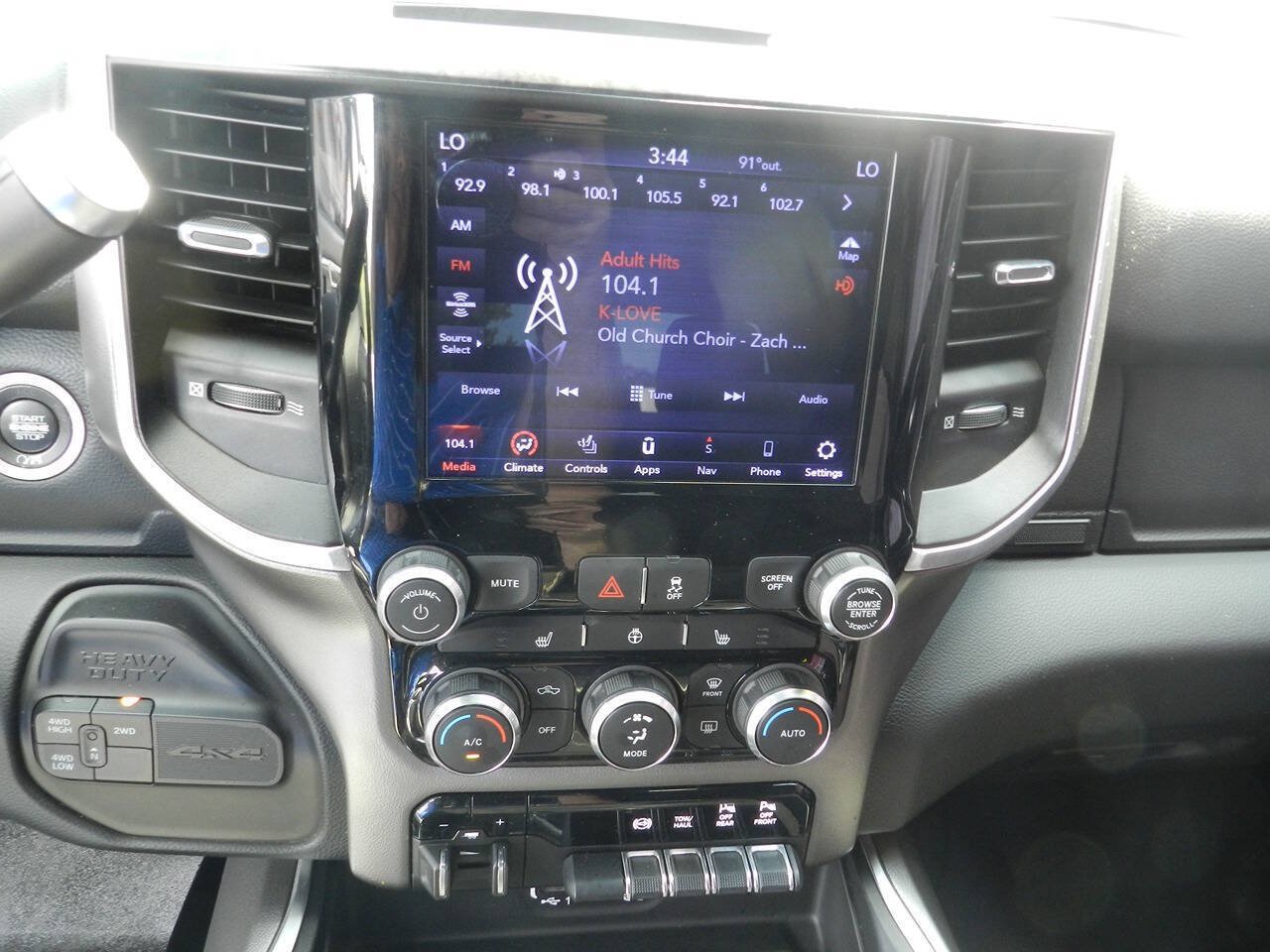Used 2019 RAM 2500 Big Horn w/ Black Appearance Package AWD/4WD image 15